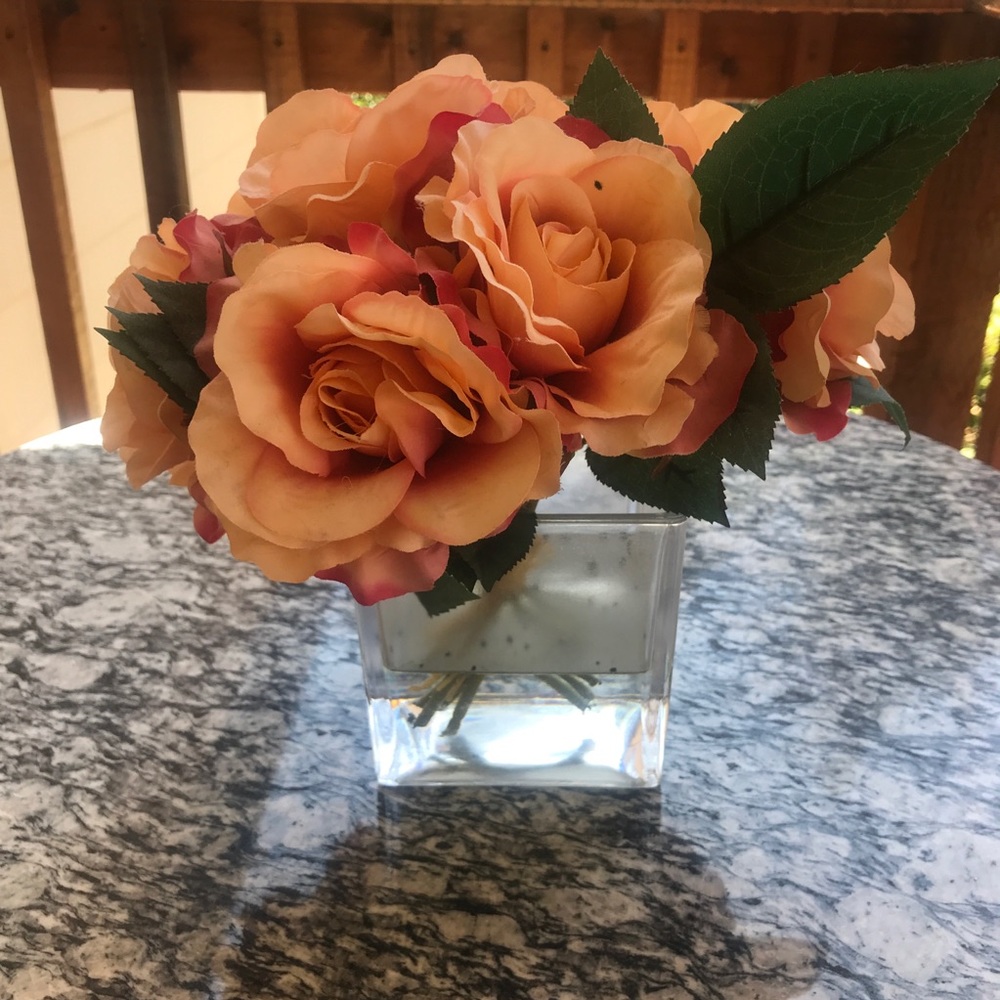 Peach Roses Floral Decor - Picture 3 of 5